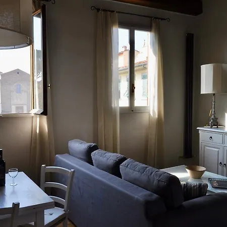 Appartamento Charme In San Frediano